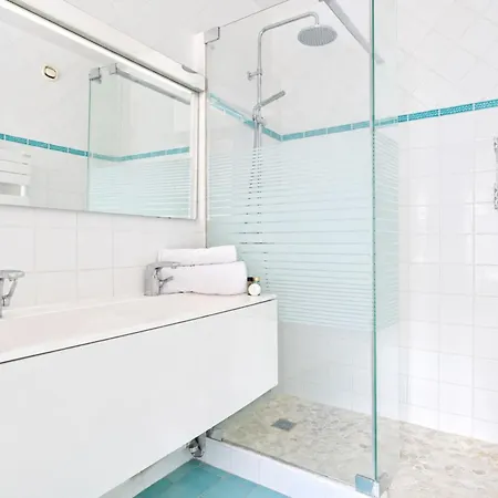 Le Cocon Parisien Balcon - Welkeys Apartment Paris